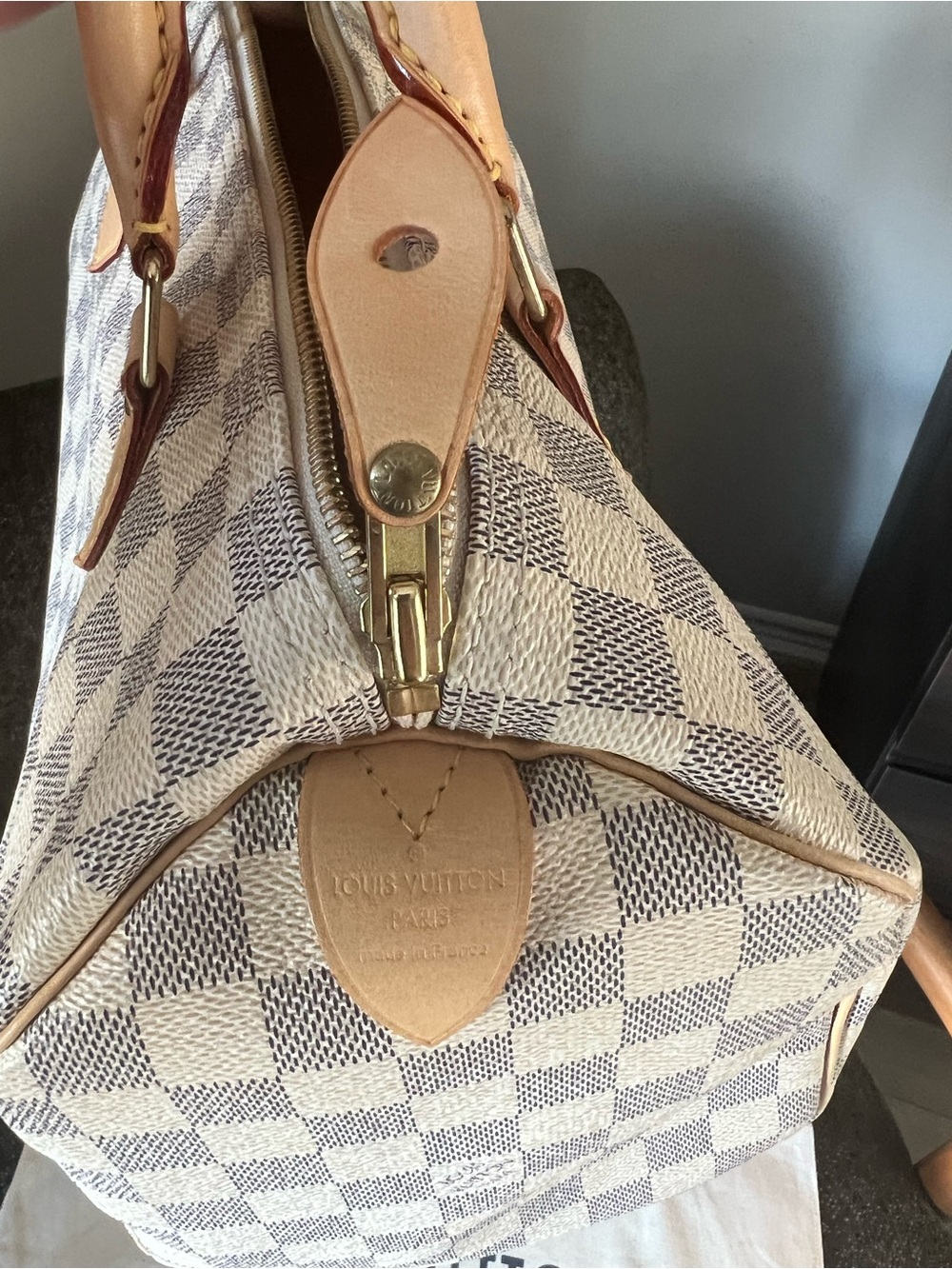 AUTHENTIC Louis Vuitton Damier Azur Speedy 30 in White and Tan - Picture 6 of 10